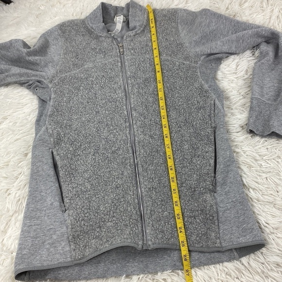 Lululemon Stand Out Sherpa Jacket Heathered Core Light Grey / Silver Drop - Picture 5 of 7
